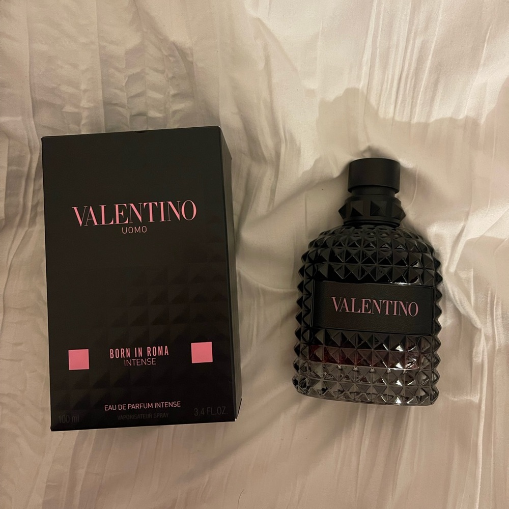 Valentino Born in Roma Uomo intense